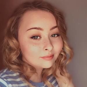 Meet your Posher, Alaina